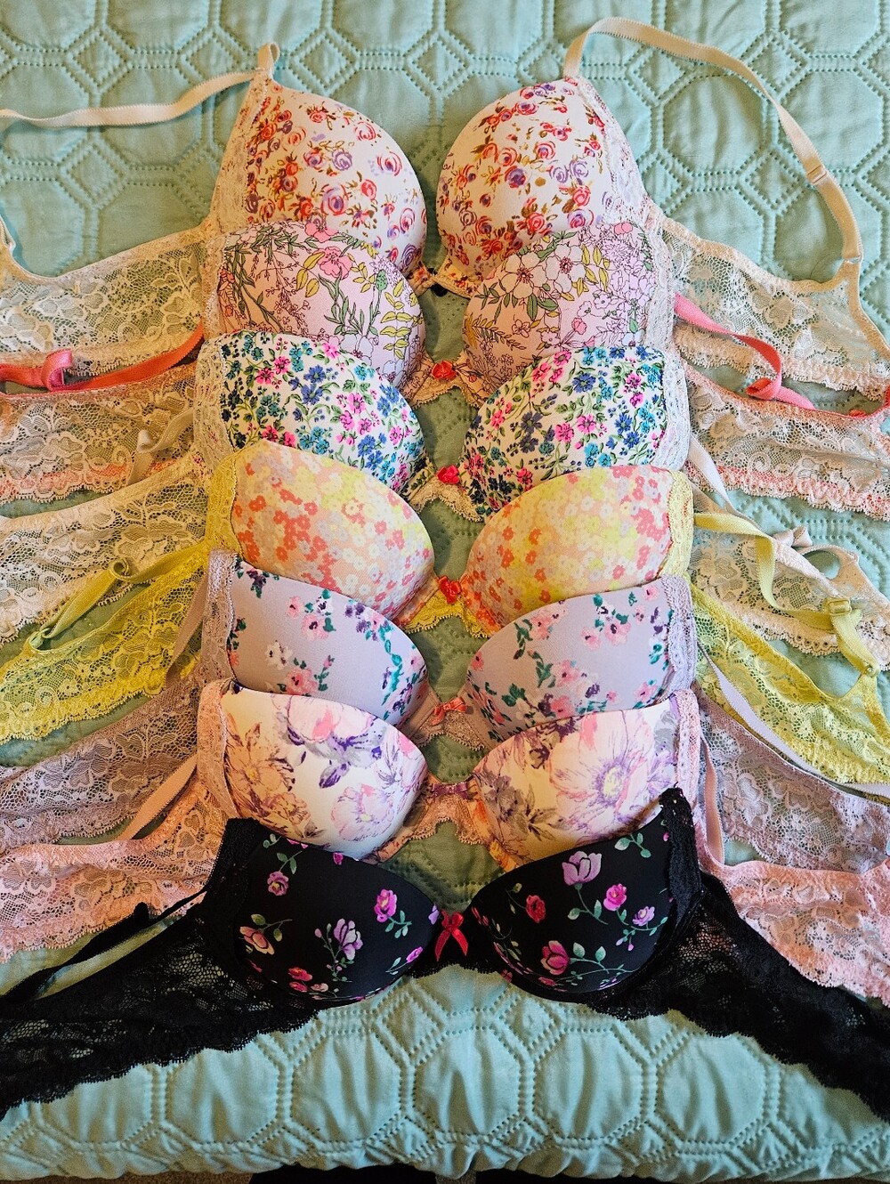 Victoria's Secret Bra Bundle 36B Dream Angels Push-Up - Picture 2 of 4
